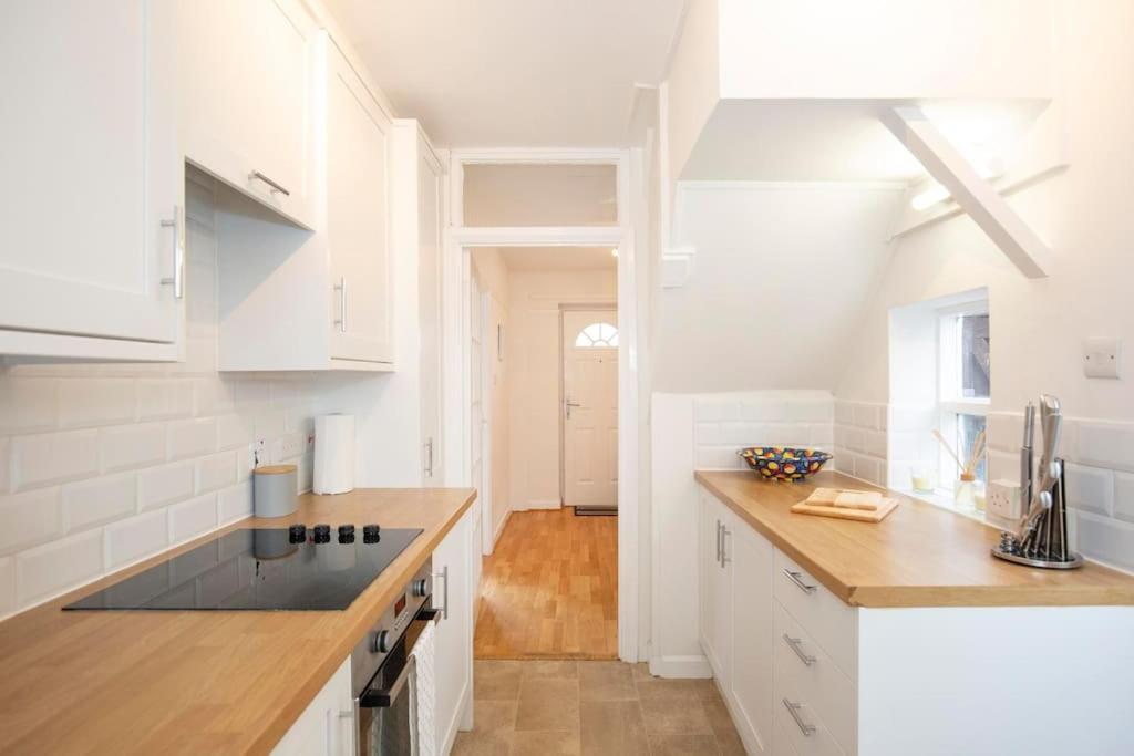 ギルフォード 3 Bed House/Garden/Wi-Fi/Parking/Central Locationヴィラ エクステリア 写真
